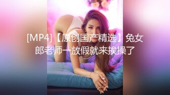 白发魔女裸体自拍