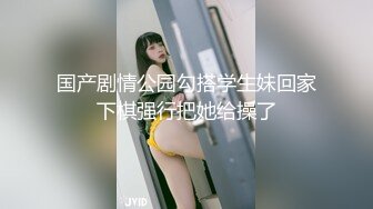 [MP4/ 362M] 小哥路边野鸡店双飞两个轻熟女，享受骚逼的活服务手抠骚穴，床边多体位爆草抽插