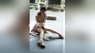 【新片速遞】 【身材超好大奶美妞】大屌炮友激情操逼，抓着屌猛吸，骑乘位打桩机猛操，后入屁股射在背上[248MB/MP4/35:08]