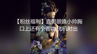 居家媳妇看着电视剧给口活，再次客厅口爆，微露脸