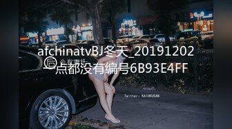 踩脸后入嫩逼大屁股妹子 妹子可让玩惨了 被干的死去活来