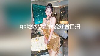 【破解摄像头】鸡店内漂亮妹子热情服务的展现，木板隔了起来，两个鸡婆卖力口爆！